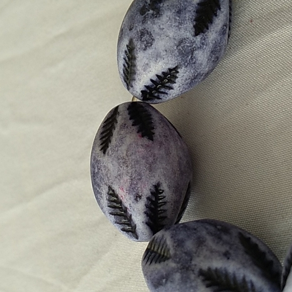 Purple "bead" stretch bracelet - Picture 4 of 4